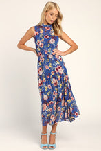 Load image into Gallery viewer, NWOT Lulus In My Dreams Blue Floral Print Midi Dress M