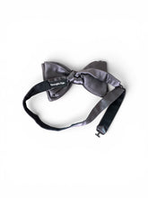 Load image into Gallery viewer, NWOT Ermenegildo Zegna premium Dark grey Silk Pre-Tied Bow Tie.