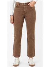 Load image into Gallery viewer, NWT Well Worn Women's High Rise Classic Straight Leg Jeans Nutshell 8/29