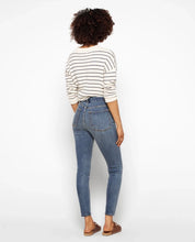 Load image into Gallery viewer, 7 for All Mankind Aubrey Super High Rise Exposed Button Fly sz 26 Lght Wash