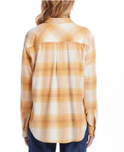 Load image into Gallery viewer, Weatherproof Women's Plaid Shirt - Yellow and White Small