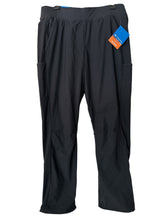Load image into Gallery viewer, Men’s Columbia Omni Shield Black Pants Straight Legs L