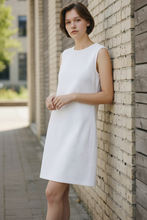Load image into Gallery viewer, Isaac Mizrahi white, sleeveless shift dress with a textured knit Large