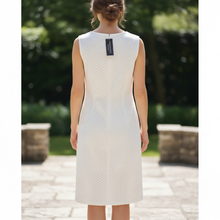 Load image into Gallery viewer, Isaac Mizrahi white, sleeveless shift dress with a textured knit Large