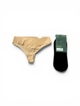 Load image into Gallery viewer, NWT Calvin Klein Nude Seamless Thong &amp; All in Motion Black Performance 4 Liners
