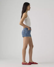 Load image into Gallery viewer, NWT  Levi’s 501° Original Fit High Rise Women’s Shorts Roll Away -Medium Wash 28
