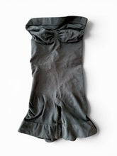 Load image into Gallery viewer, NWOT SKIMS Seamless Sculpt Strapless Shortie Bodysuit - Onyx Black XS

