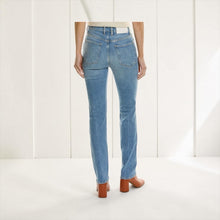 Load image into Gallery viewer, NWT 7 For All Mankind Light Blue Easy Slim Jeans with Knee Rips Size 24
