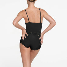 Load image into Gallery viewer, NWT SKIMS Fits Everybody Lace Triangle Cami Onyx M. Style: TP-CAM-9553W
