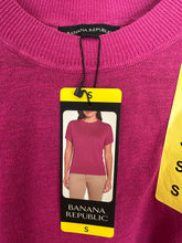 Load image into Gallery viewer, NWT Banana Republic Women's Size S Short Sleeve Pink Sweater Top Linen &amp; Rayon
