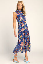 Load image into Gallery viewer, NWOT Lulus In My Dreams Blue Floral Print Midi Dress M
