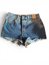 Load image into Gallery viewer, NWT  Levi’s 501° Original Fit High Rise Women’s Shorts Roll Away -Medium Wash 28
