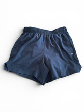 Load image into Gallery viewer, NWT DSG Men's 5" Stride Shorts Navy Medium

