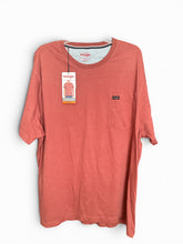 Load image into Gallery viewer, NWT Wrangler Men's Workwear Pocket T-Shirt XXL Red Brick
