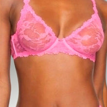 Load image into Gallery viewer, NWT Skims Stretch lace Intimates underwire scoop bra Pink BA-SCP-3575 size 38A
