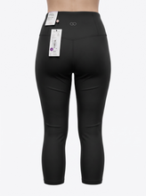 Load image into Gallery viewer, NWT CALIA by Carrie Underwood Black High-Rise Cropped Leggings S
