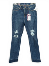 Load image into Gallery viewer, NWT Gloria Vanderbilt Slim Straight Distressed jeans(Destin w/Whiskers)Navy 4R
