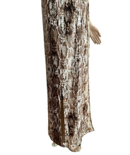 Load image into Gallery viewer, JodiFL Slay all Day Kimono L
