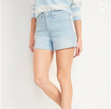 Load image into Gallery viewer, OLD NAVY Higher High Rise Sky-Hi A-Line 3” Inseam Lt Blue/ Lt Wash Denim 4
