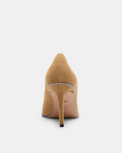 Load image into Gallery viewer, Coach Waverly Pump Suede Peanut 7B
