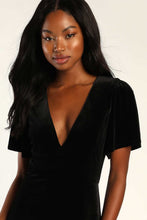 Load image into Gallery viewer, LulusElegant Evenings Black Velvet Flutter Sleeve Trumpet Maxi Dress M
