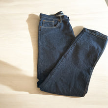 Load image into Gallery viewer, Wrangler Men&#39;s Blue Jeans Regular Fit 34 x 32
