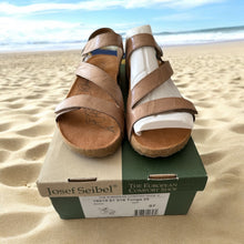 Load image into Gallery viewer, Josef Seibel Tonga 25 Nuss Nubuck 37- 6.5 US
