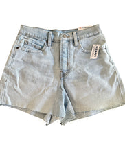 Load image into Gallery viewer, OLD NAVY Higher High Rise Sky-Hi A-Line 3” Inseam Lt Blue/ Lt Wash Denim 4
