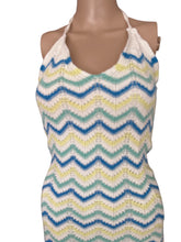 Load image into Gallery viewer, Freshman 1996 Blue &amp; Cream Chevron Crochet Small
