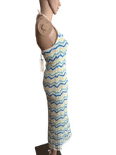 Load image into Gallery viewer, Freshman 1996 Blue &amp; Cream Chevron Crochet Small
