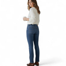 Load image into Gallery viewer, Women’s Wrangler High Rise Bootcut Free to Stretch Blue 2/26
