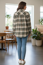 Load image into Gallery viewer, Weatherproof Classic-Fit Long-Sleeve Lightweight Plaid Flannel Green Small

