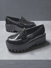Load and play video in Gallery viewer, Bamboo Women’s Penny Loafers Black Platform Size 7.5 Color: Black
