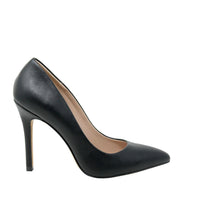 Load image into Gallery viewer, CHARLES BY CHARLES DAVID Pact Pointed Toe Pump. Black 9M
