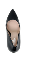 Load image into Gallery viewer, CHARLES BY CHARLES DAVID Pact Pointed Toe Pump. Black 9M
